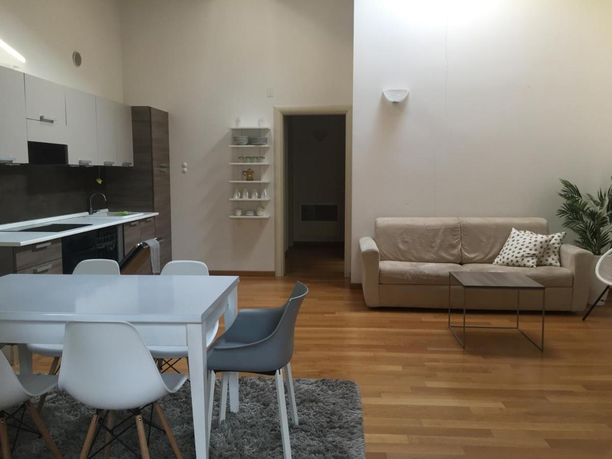 Casa Del Monastero Apartment โปลเปนาซเซ เดล การ์ดา ภายนอก รูปภาพ
