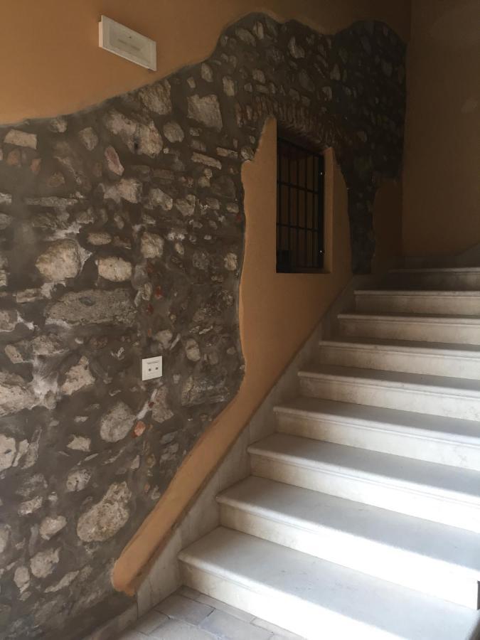Casa Del Monastero Apartment โปลเปนาซเซ เดล การ์ดา ภายนอก รูปภาพ